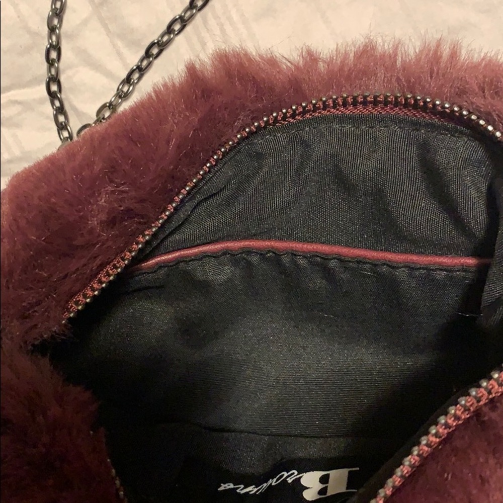 Fluffy Purse - Picture 5 of 9